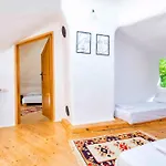 Holiday home Clay House Banya (Burgas)